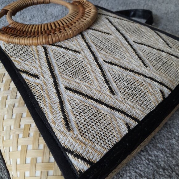 Handmade Rattan Bag (detachable straps) - Picture 6 of 6